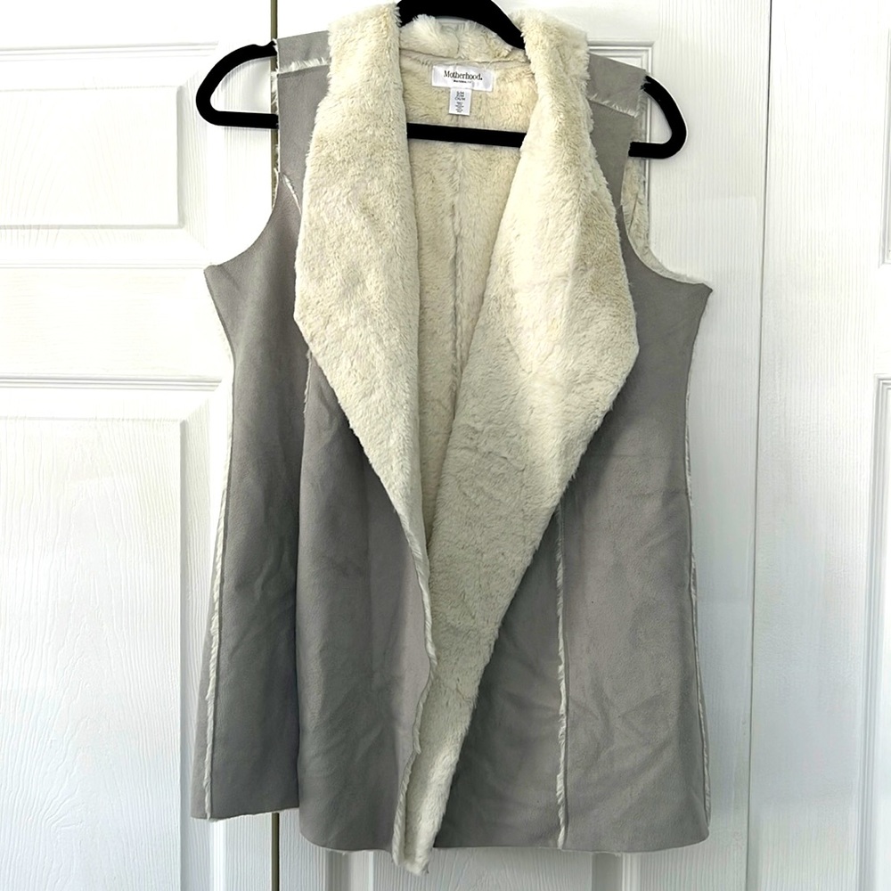 Motherhood maternity shearling lined waterfall vest